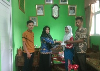 SMAN 4 Kotabumi Lampung Utara Beri Bantuan Ke Siswi