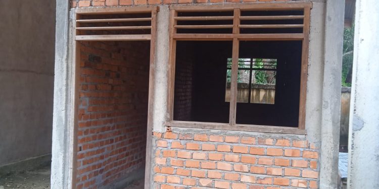 Rp1,17 Miliar Untuk Ruang UKS Tanpa Pintu dan Plafon: Siapa Dalang di Disdik Merangin?