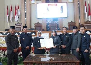 Pemkab dan DPRD Lampung Timur Tandatangani Nota Kesepakatan KUA-PPAS APBD 2026