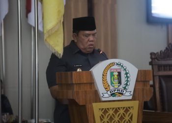 Wabup Lamtim Azwar Hadi Sampaikan Rancangan APBD Tahun 2026