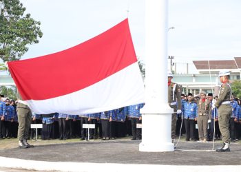 PEMKAB PESIBAR GELAR UPACARA PERINGATAN HUT KORPRI KE-54