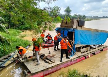 Pemkab Merangin Tertibkan Aktivitas PETI di Dam Betuk, Belasan Rakit Dimusnahkan