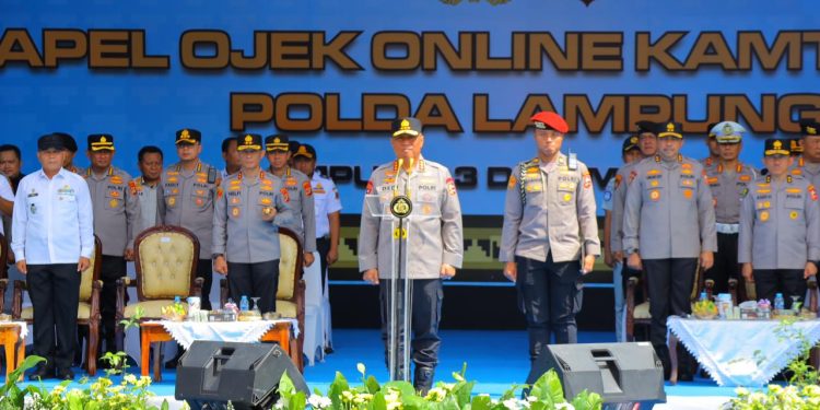 Perkuat Kemitraan dengan Ojek Online: Polda Lampung Gelar Baksos dan Bakkes Pada Apel Ojol Kamtibmas Nasional 2025