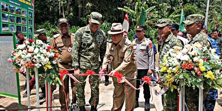 Di Atas Sungai Jembatan Garuda Menyatukan Harapan Warga Pekon Umbar