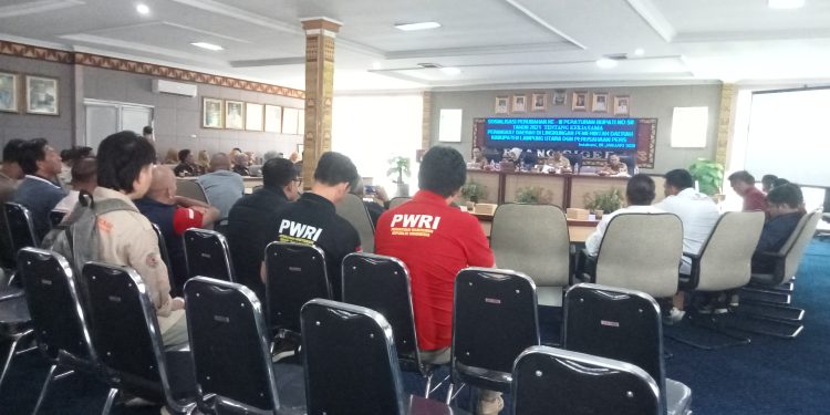 Pemkab LU Beserta Perangkat Daerah dan Insan Pers Untuk Membaca dan Memahami Peraturan Bupati