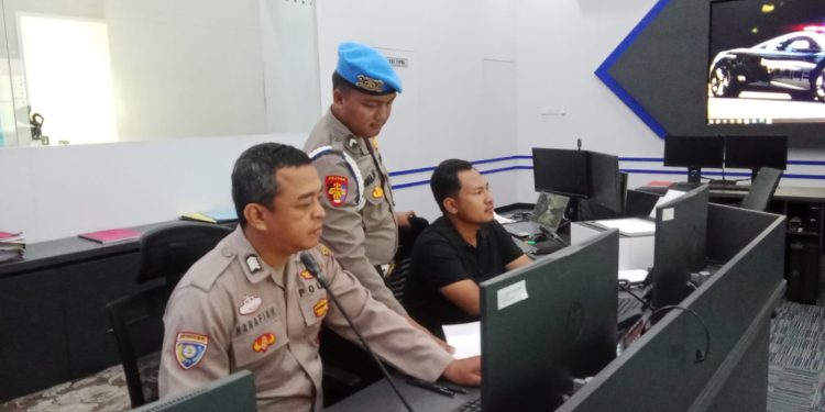 Propam Sigap! Piket Command Center 110 Polres Tulang Bawang Dipastikan Siaga Penuh Layani Masyarakat