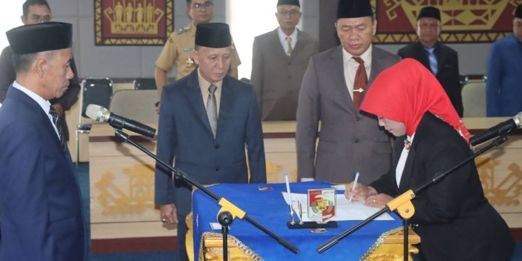 Perkuat Tata Kelola Pemerintahan, Wabup Romli Lantik Pj Sekda Lampung Utara 