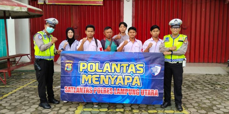Satlantas Polres Lampung Utara Gelar Polisi Menyapa di Jalan Alamsyah, Edukasi Keselamatan Berlalu Lintas