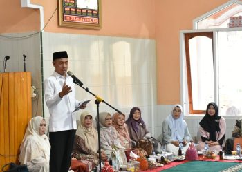 Romli Melaksanakan Kunjungan Safari Ramadhan di Masjid Al-Hidayah Desa Sukadana Udik