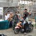 Sapa Pengendara, Personel Koramil 412-09/ABS Tebar Kebaikan Lewat Aksi Bagi Takjil Gratis