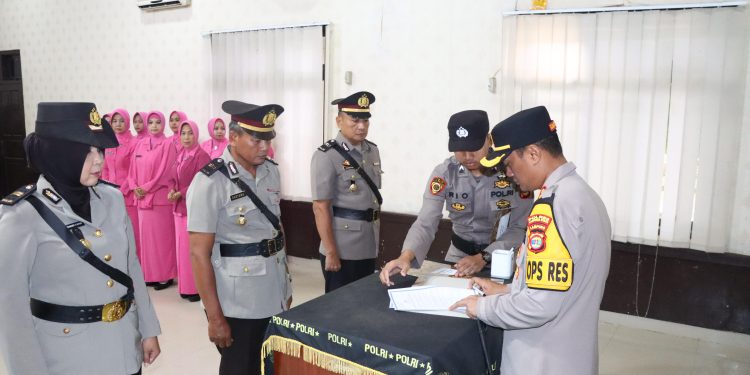 Kapolres AKBP Deddy Kurniawan, S.H., S.I.K., M.M., M.Si. Lantik Tiga Pejabat Utama Polres Lampung Utara