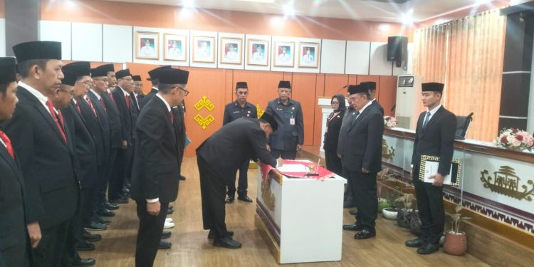 Bupati Tanggamus Moh. Saleh Asnawi Lantik 47 Pejabat Pemkab Tanggamus 