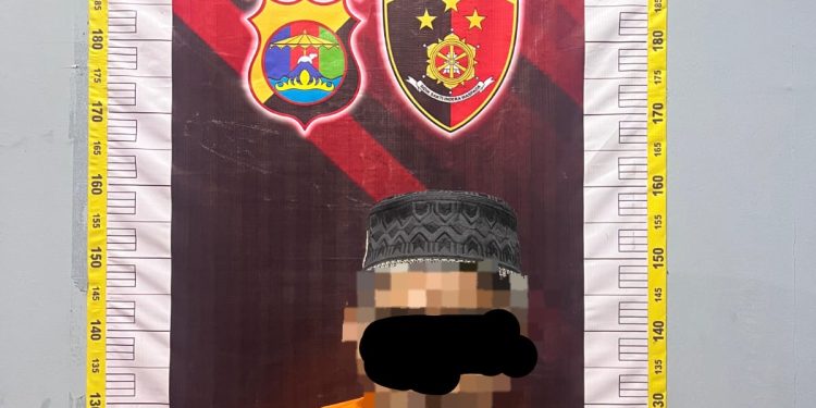 Kekerasan Orang Tua Angkat Di Tulang Bawang Terhadap Anaknya Sendiri : Dipukul Dengan Rotan Sampai Memar Dan Dirantai Di Leher