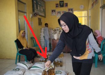 Diduga ASN Inspektorat Lampung Utara Kedapatan Mengambil Bantuan Sembako di Kelurahan, Insiden Pencekalan Wartawan Langgar UU Pers