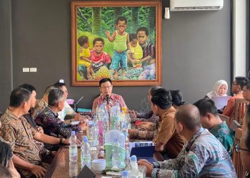 PEMKAB PESISIR BARAT DAN KUB JUARA PESIBAR BAHAS PENGEMBANGAN SEKTOR PERTAMBAKAN