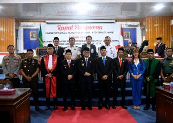 Bupati dan Wakil Bupati Empat Lawang Hadiri Rapat Paripurna Pengambilan Sumpah Janji Wakil Ketua I DPRD
