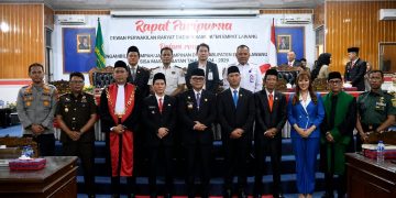 Bupati dan Wakil Bupati Empat Lawang Hadiri Rapat Paripurna Pengambilan Sumpah Janji Wakil Ketua I DPRD