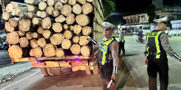 Tim On Call 1 Polres Lampung Utara Gelar Patroli Malam, Pastikan Situasi Aman dan Kondusif