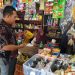 Satgas Pangan Polres Lampung Utara Cek Harga Minyak Kita di Pasar Candimas