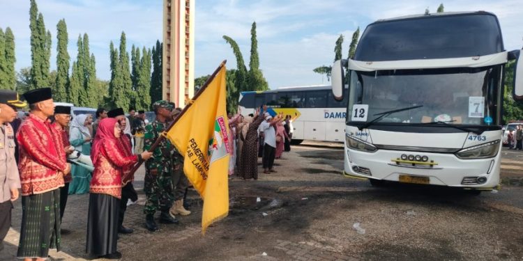Rombongan Terakhir Jemaah Calon Haji Lampung Timur Diberangkatkan ke Tanah Suci