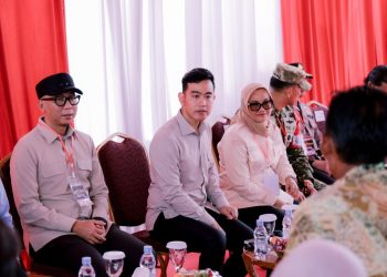 Wakil Presiden Gibran Tinjau Kampung Nelayan Merah Putih di Lampung Timur
