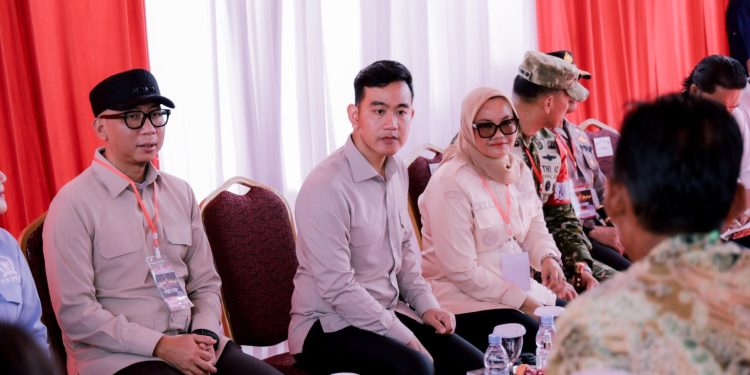 Wakil Presiden Gibran Tinjau Kampung Nelayan Merah Putih di Lampung Timur