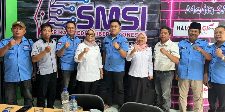 Bupati dan Wakil Bupati, Ketua DPRD Serta Sekda Hadiri Tasyakuran Kantor Sekretariat SMSI Lampung Timur