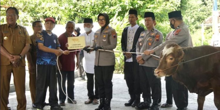 Polres Sragen Menjelang Hari Raya Idul adha 1447 Hijriah Kurban 11 Sapi dan Kambing