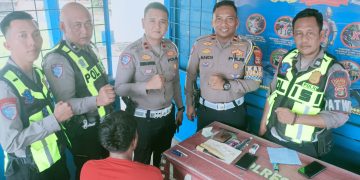 Patroli Satlantas Polres Lampura Berhasil Ungkap Kepemilikan Sabu dan Sajam