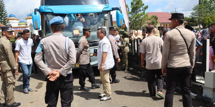 Polres Lampung Utara Amankan Kepulangan Jamaah Haji Kloter 15 JKG Tahun 1447 H/2026 M