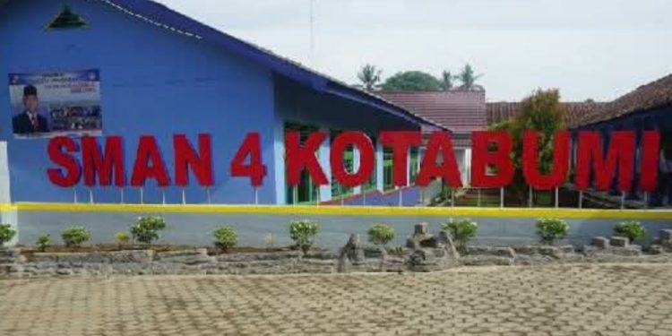 Diduga SMUN 4 Kotabumi Terima Siswa Jalur Titipan,Nilai Bukan Jadi Modal Sekolah