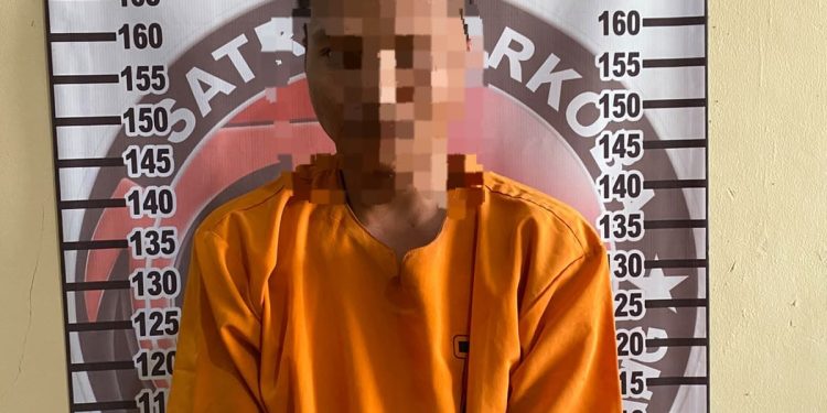 Polres Tulang Bawang Gerebek Kontrakan Di Dente Teladas, Pria 32 Tahun Di Ciduk Bersama Barang Bukti Sabu 0,74 Gram 