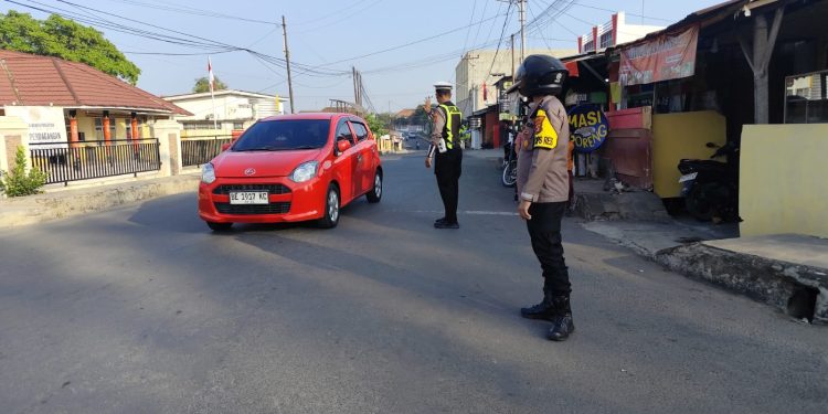 Wakapolres Cek Personel Pengamanan Rawan Pagi, Pastikan Pelayanan Masyarakat Berjalan Optimal